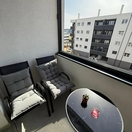Lana With Private Parking Appartement *