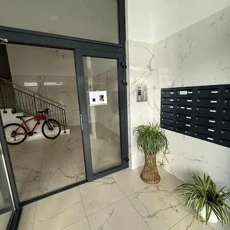Lana With Private Parking Appartement *